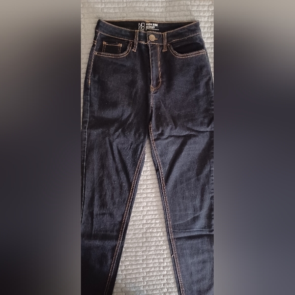 No Boundaries High Rise Skinny Dark Denim (7) jeggings - Picture 2 of 4